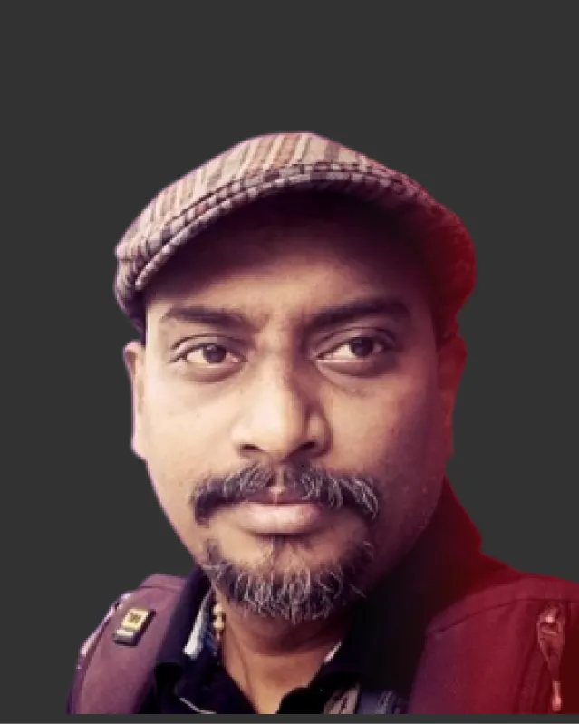 Shakes Rover, Photographer at Peacock India